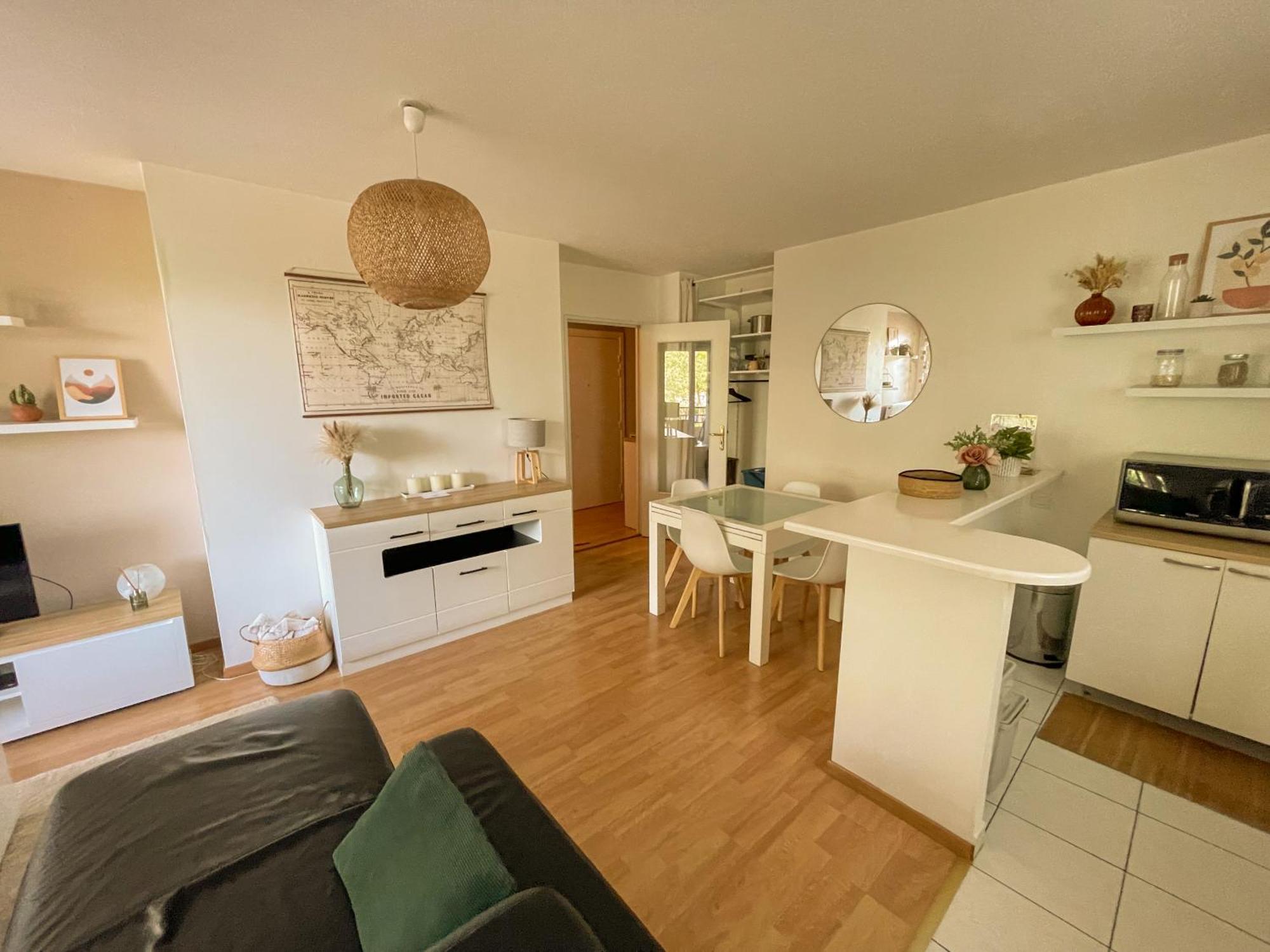 Charmant Appart Neudorf + Garage สตราสบูร์ก ภายนอก รูปภาพ
